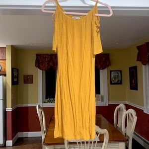 Sun yellow form fitting dress